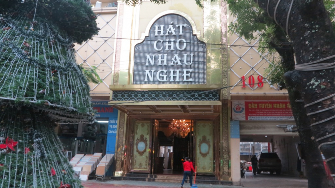 Qu&aacute;n karaoke nơi xảy ra vụ nổ s&uacute;ng.