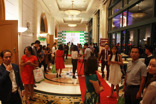 Lễ trao giải Cuộc thi 'Thượng t&ocirc;n ph&aacute;p luật, ph&aacute;t triển bền vững'