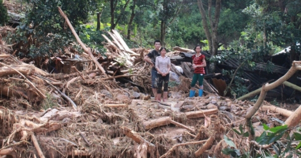 Hòa Bình: Kinh hoàng đêm chạy lũ lịch sử ở xóm Nhạp