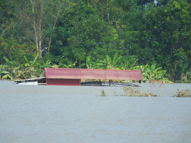 Người d&acirc;n mong mỏi sớm được quay về nh&agrave;