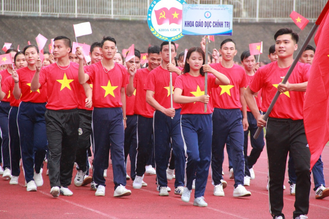 Đại hội thể dục thể thao Đại học Sư Phạm Huế 2017: H&agrave;ng trăm sinh vi&ecirc;n tranh t&agrave;i