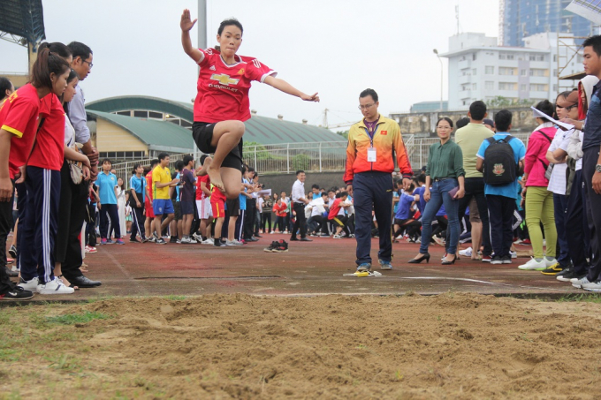 Đ&acirc;y l&agrave; dịp để BTC chọn ra những VĐV xuất sắc nhầm bổ sung v&agrave;o đội tuyển thi đấu của trường.