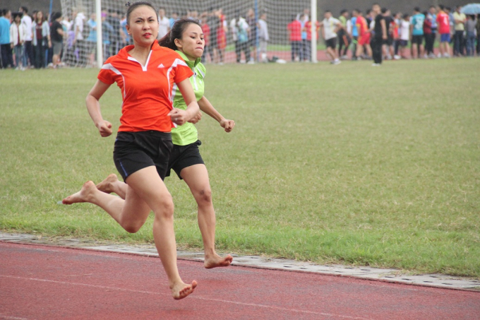 Đ&acirc;y cũng l&agrave; dịp để c&aacute;c sinh vi&ecirc;n giao lưu, cọ x&aacute;t v&agrave; thể hiện khả năng thể dục thể thao của m&igrave;nh.