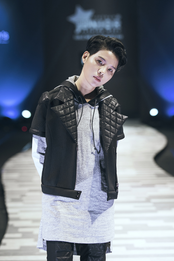 Vũ C&aacute;t Tường cực chất trong thiết kế của Kelly B&ugrave;i.