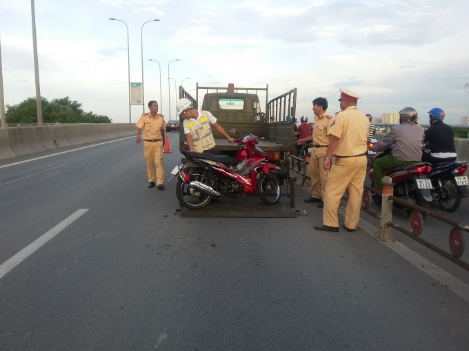 Chiếc xe m&aacute;y của nạn nh&acirc;n.