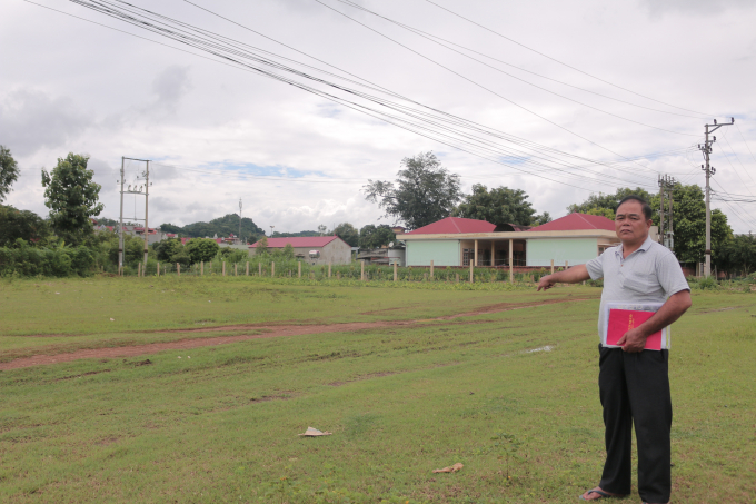 &Ocirc;ng L&ograve; Văn Qu&ecirc; b&ecirc;n khu đất bị thu hồi.