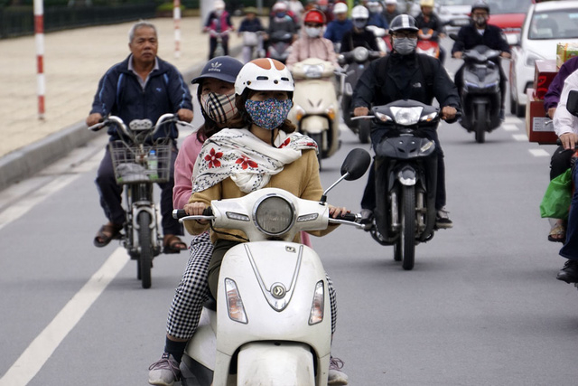 Đợt r&eacute;t n&agrave;y được dự b&aacute;o duy tr&igrave; đến hết ng&agrave;y 18/10, sau đ&oacute; nhiệt độ sẽ tăng dần v&agrave; duy tr&igrave; nắng r&aacute;o tới hết tuần sau.