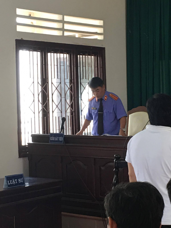 Đại diện VKS huyện Bảo L&acirc;m tại phi&ecirc;n t&ograve;a ng&agrave;y 27/9/2017.