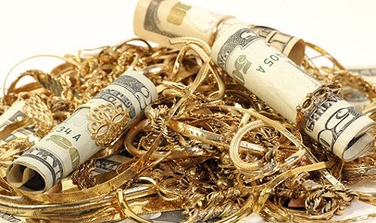 V&agrave;ng giảm gi&aacute;, USD mạnh l&ecirc;n