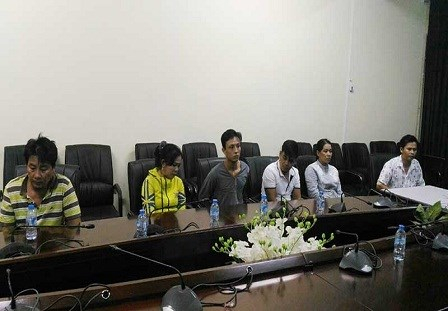 C&aacute;c nghi phạm tại cơ quan c&ocirc;ng an (Ảnh: Nguyễn T&acirc;n).