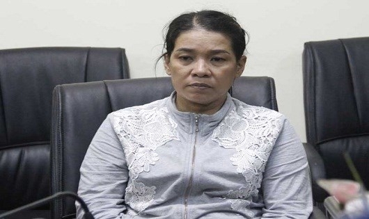 Con gái thuê côn đồ giết 