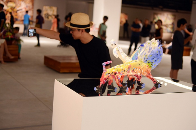 Xem tranh &ldquo;khủng&rdquo; của họa sĩ L&ecirc; Kinh T&agrave;i ở VCCA