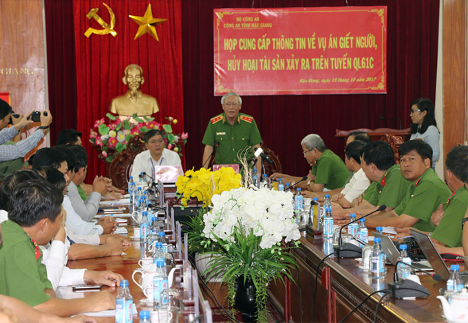 C&ocirc;ng an họp b&aacute;o th&ocirc;ng tin vụ &aacute;n.