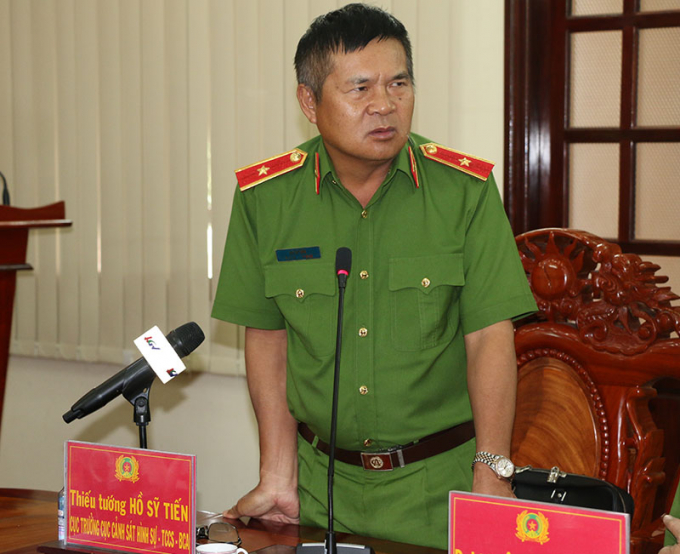 Thiếu tướng Hồ Sỹ Tiến.