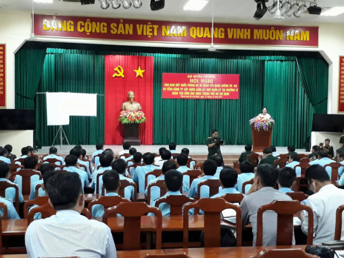 Quang cảnh buổi họp b&aacute;o