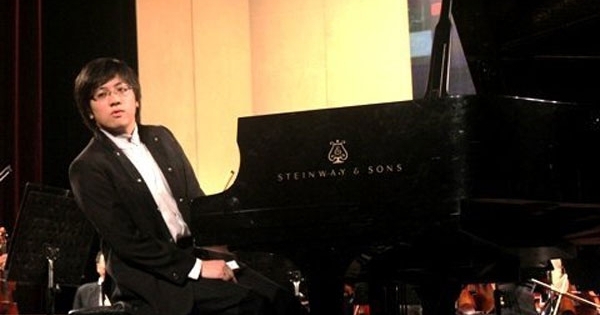 Tài năng piano trẻ Lưu Hồng Quang biểu diễn trong đêm nhạc cổ điển