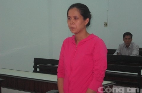 Trộm đồ của chủ, 2 nữ nhân viên tiệm vàng lĩnh án