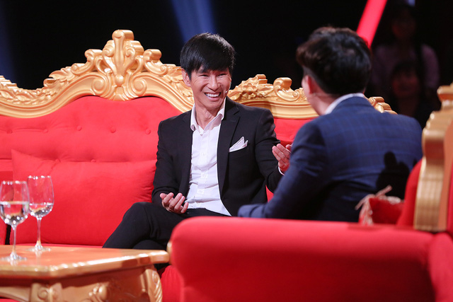 Nam ca sĩ t&acirc;m sự: &ldquo;M&igrave;nh cứ chạy ra chạy v&agrave;o m&agrave; nh&igrave;n c&aacute;i t&ecirc;n L&yacute; Hải được ghi tr&ecirc;n ấy v&agrave; h&ograve; reo suốt l&agrave; &ldquo;Ba m&aacute; ơi con c&oacute; t&ecirc;n tr&ecirc;n băng r&ocirc;n rồi!&rdquo;&rdquo;.