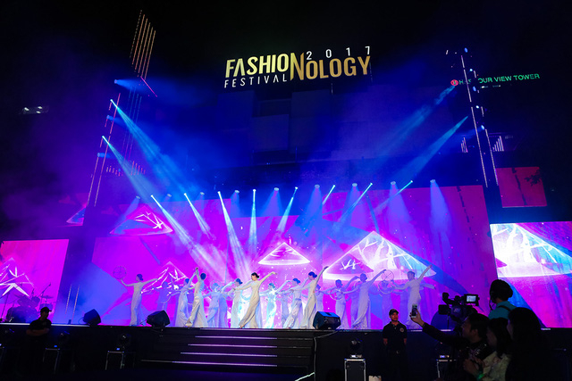 Sau buổi khai mạc v&agrave;o tối ng&agrave;y 20/10 với chủ đề &ldquo;Bản Sắc Viễn Đ&ocirc;ng&rdquo;, chương tr&igrave;nh sẽ tiếp tục diễn ra v&agrave;o 2 đ&ecirc;m 21 v&agrave; 22/10.