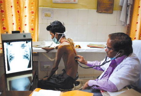 Từ một chứng bệnh c&oacute; thể chữa trị dễ d&agrave;ng, nay bệnh lao kh&aacute;ng nhiều thuốc (MDR-TB) giết chết khoảng 190.000 người mỗi năm. Ảnh: Humanosphere.org