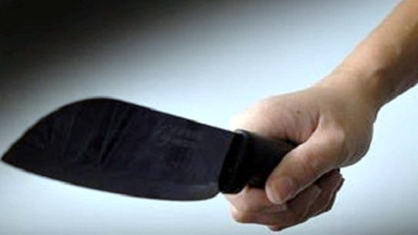 Quảng Ninh: Nhậu say, về đâm vợ con