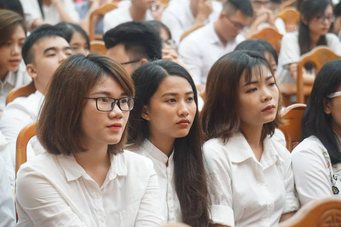 800 t&igrave;nh nguyện vi&ecirc;n, li&ecirc;n lạc vi&ecirc;n được lựa chọn kỹ lưỡng phục vụ cho sự kiện đặc biệt n&agrave;y.