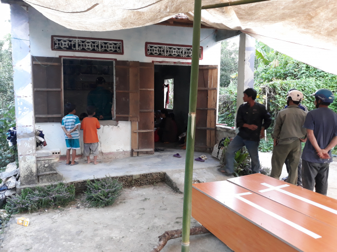 Hiện trường nơi đạn M79 nổ l&agrave;m 2 người chết v&agrave; 2 người bị thương.