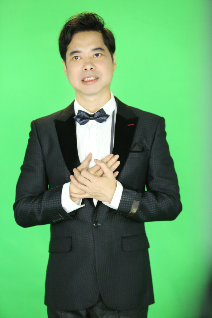 Danh ca Ngọc Sơn được vinh danh l&agrave; Nh&agrave; hoạt động x&atilde; hội ti&ecirc;u biểu Ch&acirc;u &Aacute; Th&aacute;i B&igrave;nh Dương