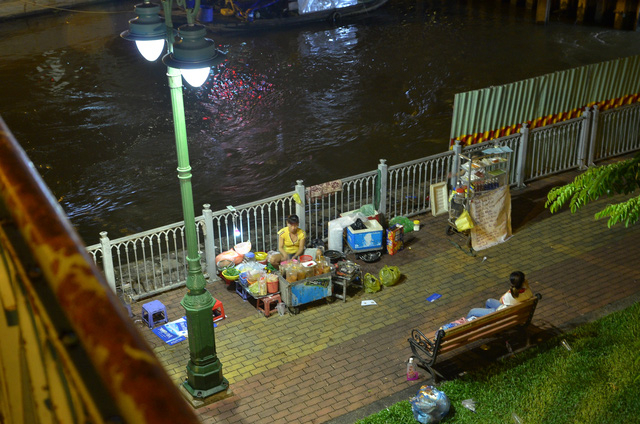 Bờ k&ecirc;nh T&agrave;u Hủ nơi &ocirc;ng Hải từng xử phạt th&igrave; nay đ&atilde; nhếch nh&aacute;c trở lại.
