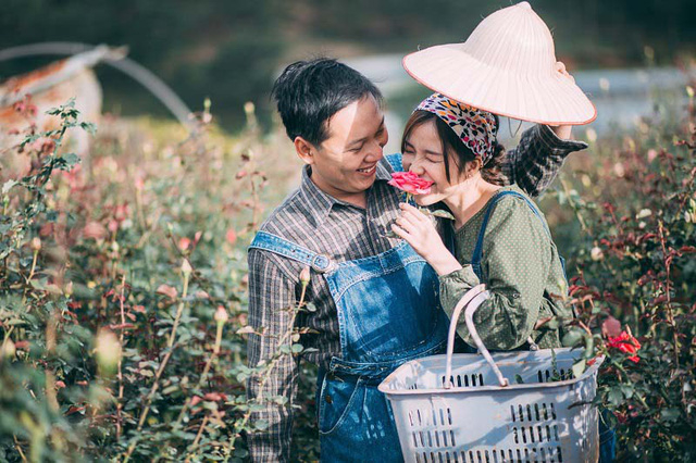 Cặp đ&ocirc;i &ldquo;y&ecirc;u 365 ng&agrave;y chưa hờn giận 1 gi&acirc;y&rdquo;