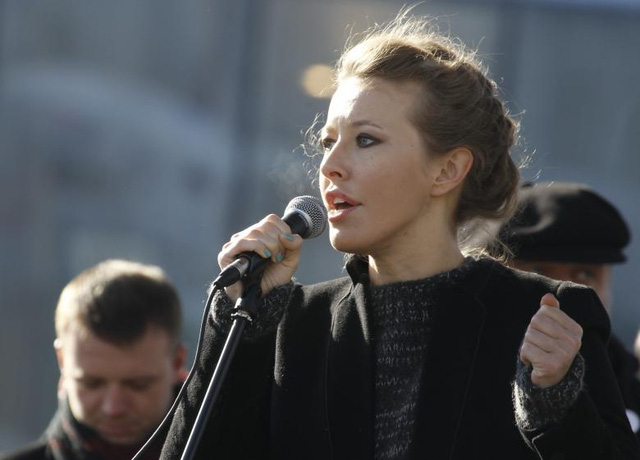 Sobchak l&agrave; con g&aacute;i của cố Thị trưởng St Petersburg Anatoly Sobchak - người từng tuyển &ocirc;ng Putin v&agrave;o l&agrave;m việc tại t&ograve;a thị ch&iacute;nh th&agrave;nh phố trong thập ni&ecirc;n 1990. &Ocirc;ng Anatoly Sobchak được xem l&agrave; người thầy gi&uacute;p Tổng thống Putin khởi đầu sự nghiệp ch&iacute;nh trị.