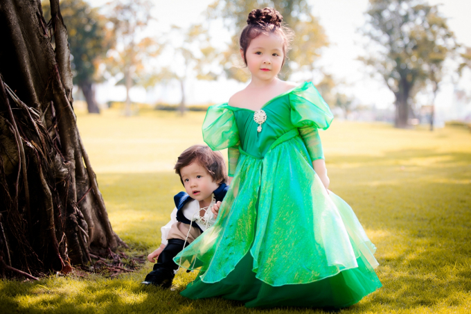 Cadie Mộc Tr&agrave; v&agrave; Alfie T&uacute;c Mạch đ&aacute;ng y&ecirc;u ngất ng&acirc;y khi l&agrave;m c&ocirc;ng ch&uacute;a, ho&agrave;ng tử