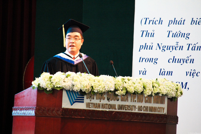 Huỳnh L&ecirc; Minh Triết kh&ocirc;ng chỉ l&agrave; thủ khoa đầu ra c&oacute; điểm số cao nhất trong lịch sử trường m&agrave; c&ograve;n c&oacute; th&agrave;nh t&iacute;ch đ&aacute;ng nể trong nghi&ecirc;n cứu khoa học.