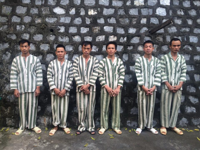 C&aacute;c đối tượng bị lực lượng chức năng bắt giữ.