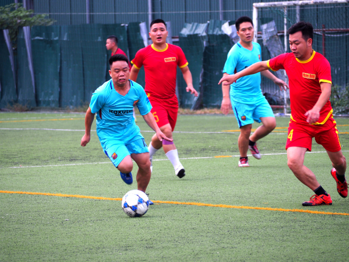 D&ugrave; đ&atilde; cố gắng nhưng Ph&aacute;p luật Việt Nam đ&agrave;nh chịu thất bại trước lối chơi rắn của b&aacute;o Nh&acirc;n d&acirc;n.