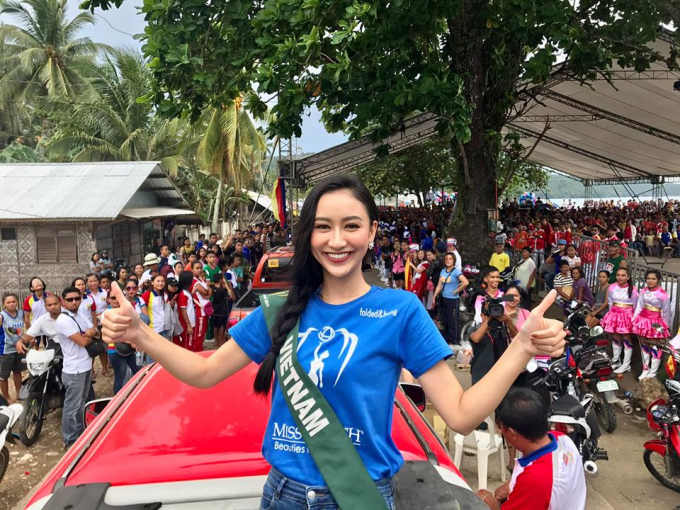 H&agrave; Thu bước v&agrave;o chặng đua cuối tại Miss Earth 2017