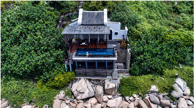 ( Biệt thự ri&ecirc;ng biệt ở tầng Earth &ndash; InterContinental&nbsp;Danang/&nbsp;https://goo.gl/LUSDEv&nbsp;).