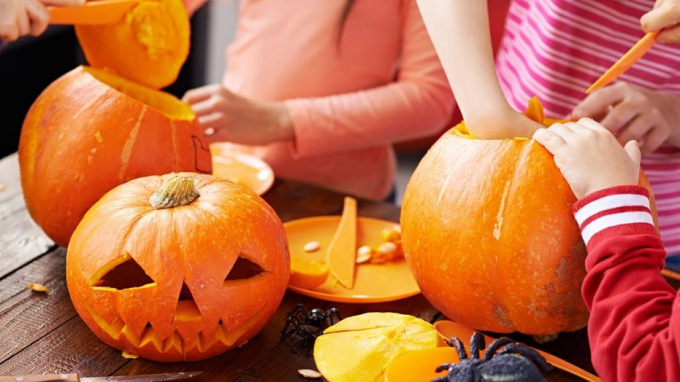Lễ hội Halloween diễn ra v&agrave;o ng&agrave;y 31/10 hằng năm