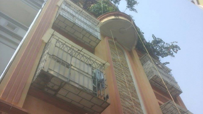 Ng&ocirc;i nh&agrave; &nbsp;ph&aacute;t hiện nam thanh ni&ecirc;n treo cổ..