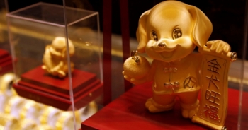 Giá vàng hôm nay 1/10: Phục hồi nhẹ, giá vàng vẫn chưa thoát chuỗi ngày u ám