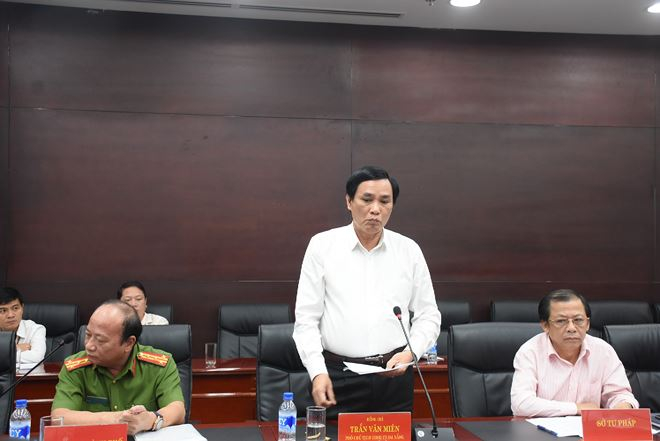 Ph&oacute; Chủ tịch UBND th&agrave;nh phố Trần Văn Mi&ecirc;n cho biết Th&agrave;nh phố mong muốn kịp thời c&oacute; Th&ocirc;ng tư hướng dẫn &aacute;p dụng chi tiết một số điều v&agrave; biện ph&aacute;p thi h&agrave;nh Luật Xử l&yacute; vi phạm h&agrave;nh ch&iacute;nh.