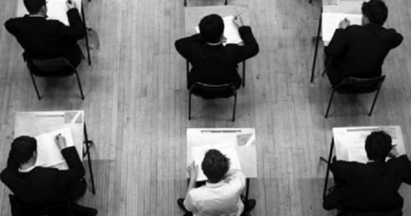 Cô giáo trở thành “bà trùm” tiếp tay cho tiêu cực