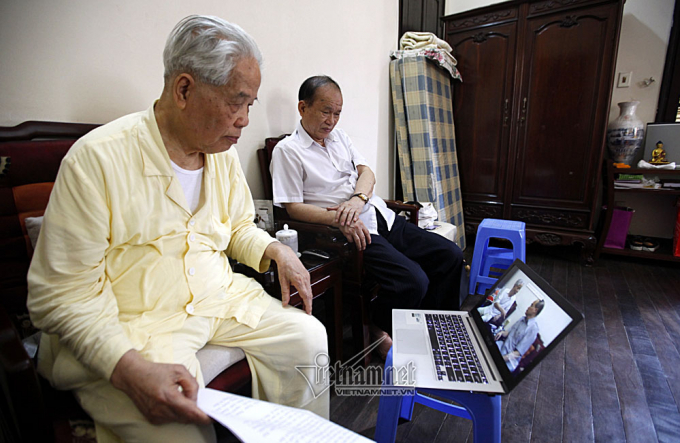 Một ng&agrave;y b&igrave;nh dị của nguy&ecirc;n Tổng b&iacute; thư Đỗ Mười tại tư gia