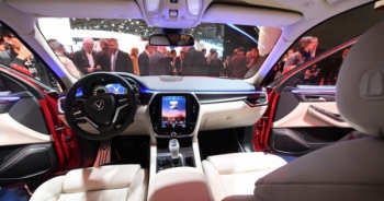 Khám phá nội thất không góc chết bên trong chiếc LUX SA2.0 của Vinfast