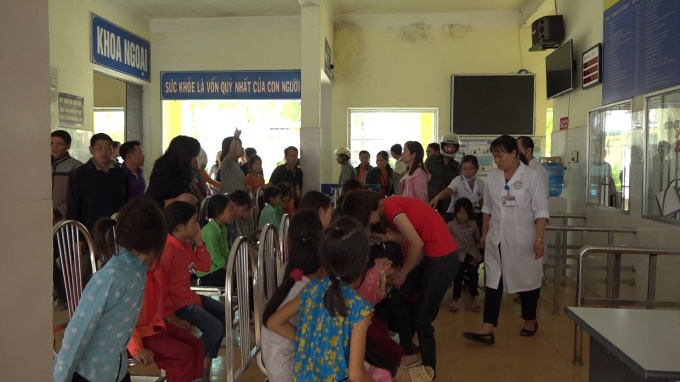 C&oacute; 150 học sinh trường Phổ th&ocirc;ng b&aacute;n tr&uacute; Tiểu học X&iacute;n C&aacute;i c&oacute; biểu hiện bị ngộ độc.