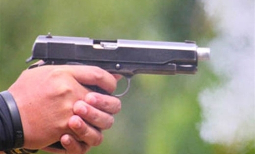 Phát đạn chát chúa sau lời thách đấu sinh tử của gã du đãng đất mỏ