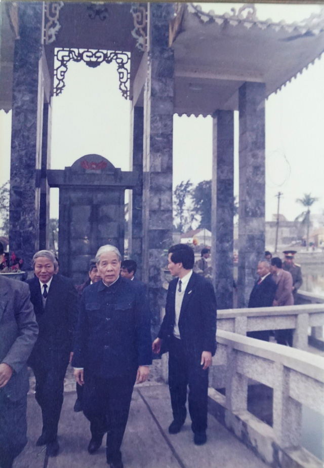 Những h&igrave;nh ảnh nguy&ecirc;n Tổng B&iacute; thư Đỗ Mười tại qu&ecirc; nh&agrave; Đ&ocirc;ng Mỹ