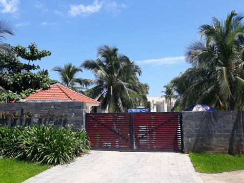 Dự &aacute;n bị dừng hoạt động kinh doanh lưu tr&uacute; của Cty San H&ocirc;. Ảnh: Nguoitieudung.