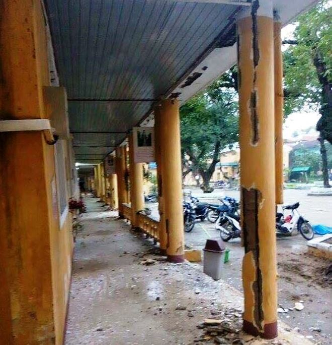 Một d&atilde;y ph&ograve;ng học xuống cấp tại Trường TH Trần Quốc Toản hiện đang ni&ecirc;m phong.