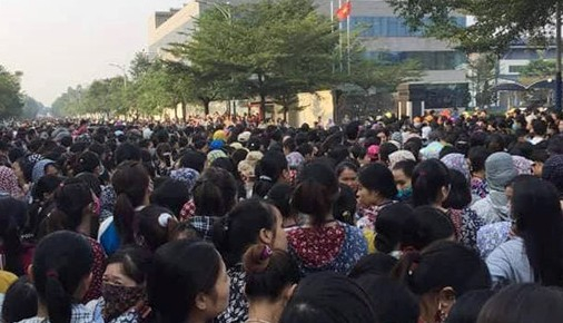 Ng&agrave;y 6/10, việc đ&igrave;nh c&ocirc;ng diễn ra bởi những ch&iacute;nh s&aacute;ch bất hợp l&yacute; đối với người lao động.